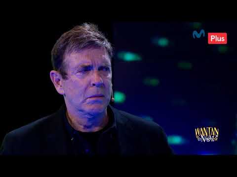 Wantan Night: Diviértete con Carlos Carlín cantando una canción de Carlos Mata