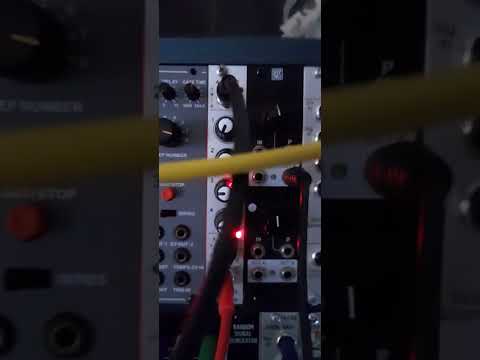 Killer Modular Bassline (with Dreadbox Hysteria)