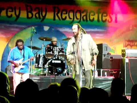 Israel Vibration sings "Never gonna hurt me again"