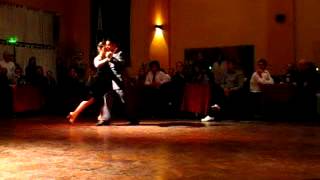 Facundo de la Cruz y Paola Sanz en Parakultural sept. 2012 (1/4)