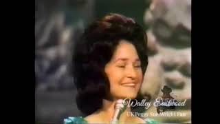 Peggy Sue &amp; Loretta Lynn Get What ’cha Got and Go
