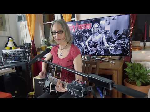 Kathy Freeman live: Bitch like you のサムネイル