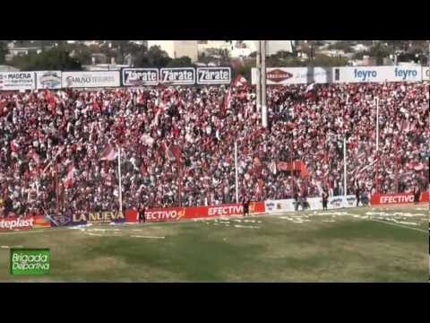 "Recibimiento hinchada INSTITUTO vs Ferro" Barra: Los Ranchos &bull; Club: Instituto