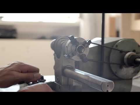 Ein Ring - handgeschmiedet in traditioneller Handwerkskunst - ohne Anfang und ohne Ende - Symbol für den ewigen Bund der Ehe.