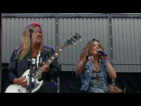 Thundermother - ''Just a Tease'' -   Masters of Rock 2016