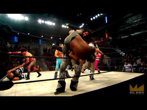Lucha Underground 12/17/14: BOYLE HEIGHTS BATTLE ROYAL - Chavo Enters the Ring