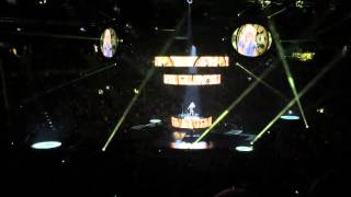 Carrie Underwood Clock don&#39;t stop live Auburn Hills