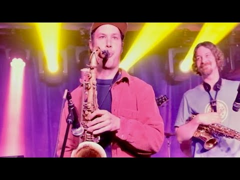 Bodhi Mojo ft. Leon Cotter (California Honeydrops) - Don't Let The Green Grass Fool You