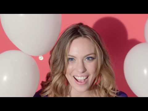 download lagu mp3 mp4 Laurine Maricau, download lagu Laurine Maricau gratis, unduh video klip Laurine Maricau