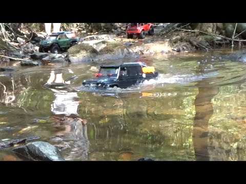 TRAXXAS TRX6 MERC G63 AMG 6x6 GOING IN DEEP WATER