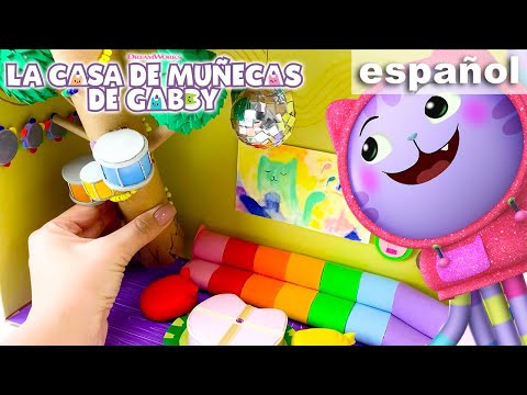 ¡Construye la sala de música de  DJ Musicat conmigo! | LA CASA DE MUÑECAS DE GABBY