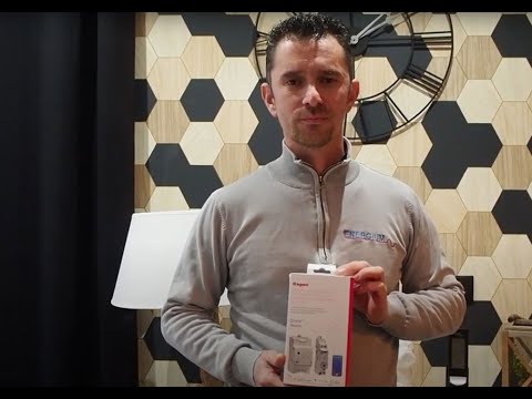 Stéphane, électricien certifié Legrand, présente le pack de démarrage connecté Drivia with Netatmo