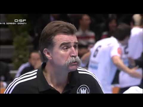 Handball WM Deutschland Norwegen Heiner Brand geht auf den Schiedsrichter los MEGA