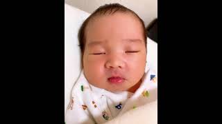 【生後1ヶ月】眠たいのにしゃっくりが止まらない