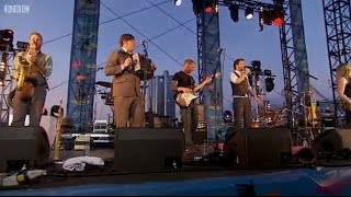 Bellowhead - Let Her Run (live)