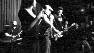 Tsunami Bomb performing Cantare Del Morte, Say It   12/17/15