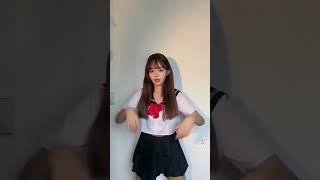 【エロかわtiktok】へそ出しJK