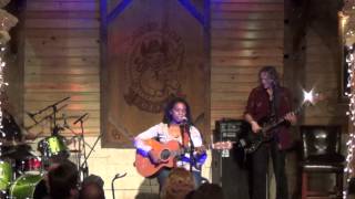 Ruthie Foster @  Dosey Doe