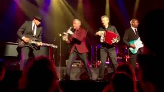 Eight Candles - 2017 Dave Koz Christmas Tour (Smooth Jazz Family)