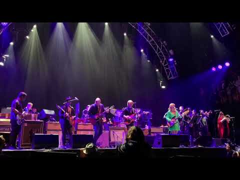 Tedeschi Trucks Band w/ Trey Anastasio & Doyle Bramhall ii 8/24/19 “Bell Bottom Blues” at LOCKN’