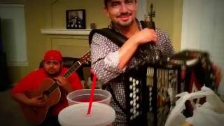 Al Pie De Un Arbol-Musicos en Houston, Tx-Convivio