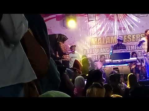 damar aji tampil lici didepan pasar