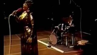 Ella Fitzgerald in concert Austria 1981 part 2  ain ,t mis behavin