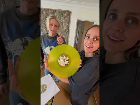 'Ain't It Tragic' vinyl !#deadsara #rock #linkinpark #emilyarmstrong #vinyl #rockstar