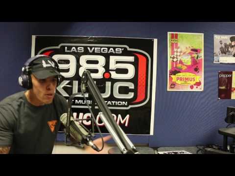 JAY-Z FREESTYLES ON FLEX | #FREESTYLE067