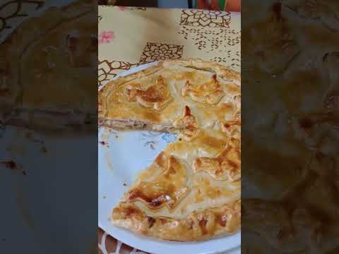 Pizza rustica di pasta brisée: con ripieno ghiotto di prosciutto, mozzarella e zucchine 🫶