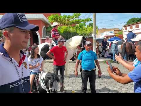Desfile hípico da feira 🎡 de Chiquimula #guatemala