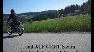 preview picture of video 'Bodenmais Moped - Wallfahrt 2010 nach Frauenau, Eisch-Kapelle'