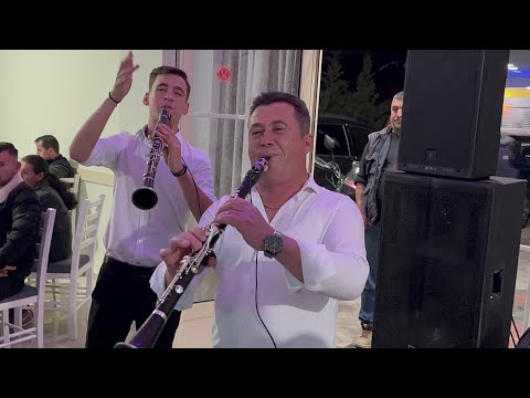 VALLJA E RRUGES,SARAMANCE E BUKUR LIVE NGA NJE DUETI I BUKUR ME KLARINET FERDI & ALEKSANDER MJESHTRI