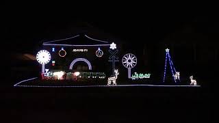 Download lagu Santa Claus Is Back In Town by Kurt Russell (in lights) mp3