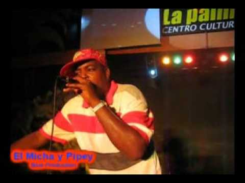 El Micha y Pipey - Esa Chica Es Mia