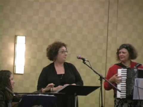 Adrienne Cooper - Ver Vet Blaybn? Vos Vet Blaybn? (Yiddish Song)