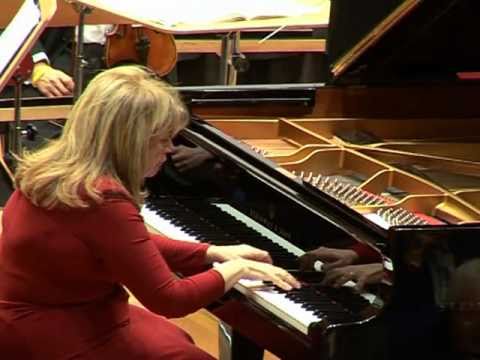 Chopin - Piano Concerto No. 2 (2/3) (Idil Biret, Piano, Yale Symphony Orchestra)