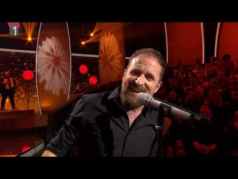 ANSAMBEL UNIKAT - SNEŽINKI (V PETEK ZVEČER)