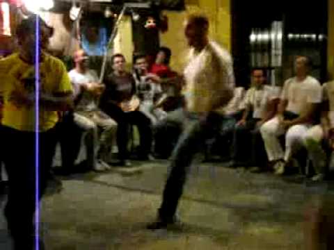 Roda no Casarão Amarelo - mestres Neco e Dois Cruzeiros