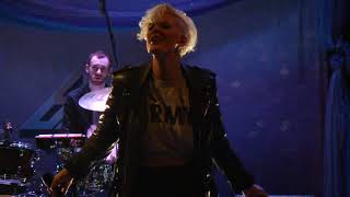 RUNAWAYS BETTY WHO LIVE  THE GRANADA  LAWRENCE KS 10-18-2014