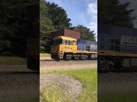 TRAINS AM22 Pacific National Freight Train 6PM7 NR85 NR37 Nairne, S.Australia 10/10/2022