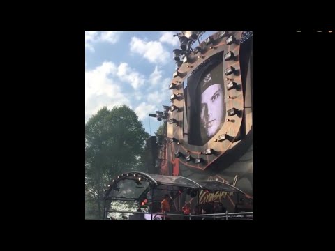 Firebeatz giving a tribute to AVICII (RIP) 😔💔😭-2018