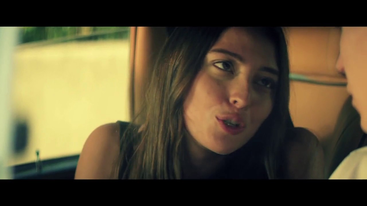 Danielle Campbell - American pets trailer 2018