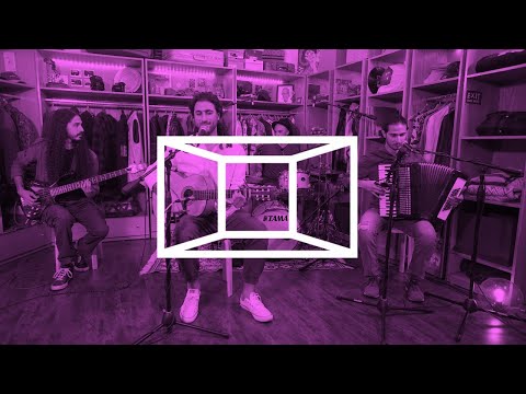 Atef Malhas - The Closet Sessions (Live Session)(Zina cover) عاطف ملحس - زينة - الخزانة