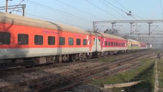 preview picture of video '12951 Mumbai - New Delhi Rajdhani Express Closely Following Gondawana Express!!!!'