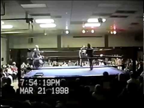 1st ever UWC match - Heavyweight Title Battle Royal (UWC March 21, 1998)