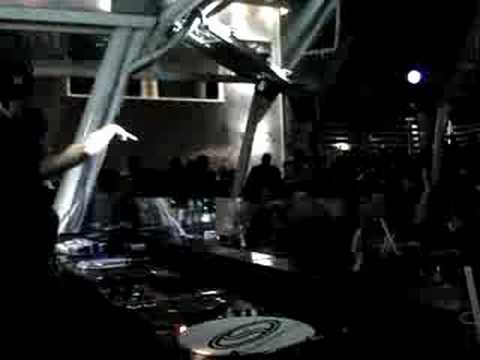 Ralf plays "Beat That Bitch" @ Villa Titilla 26/8/08