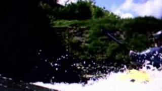 preview picture of video 'Koen in actie op het golfje bij Charnay, Frankrijk'