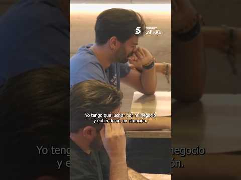 Defiende a una persona tartamuda de un empresario que lo estaba despreciando 🥹🥹