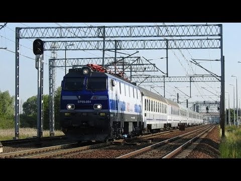 Bardzo Świeża EP09-004 z IC 7300/1 Siemiradzki do Przemyśla Głównego.